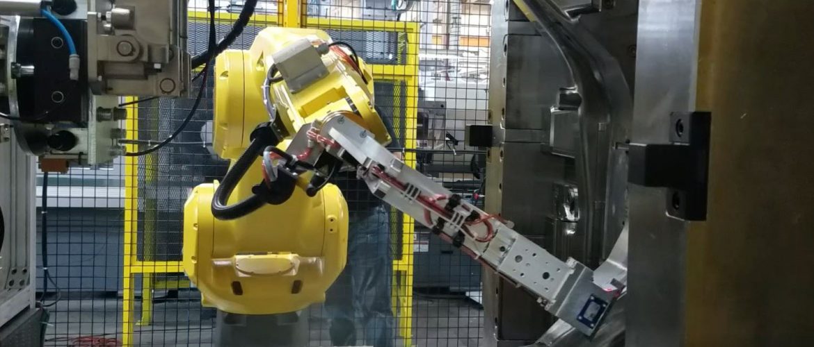 fanuc-robot-injection-molding-insert-loading-vision-guided